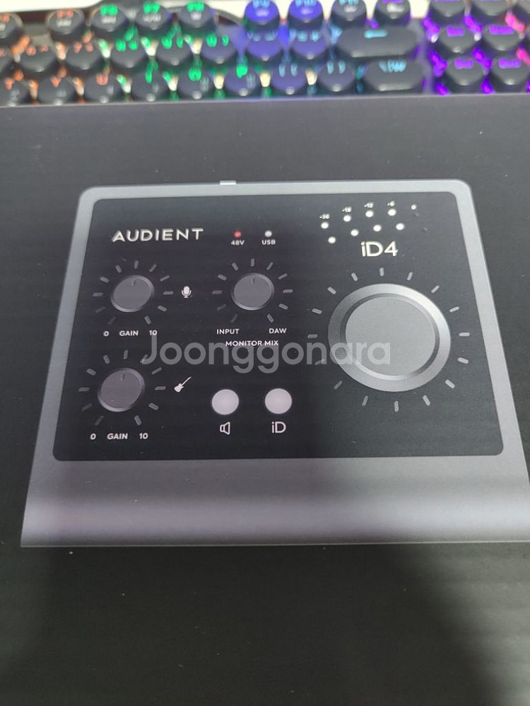 오디언트 id4 mk2 팝니다--1