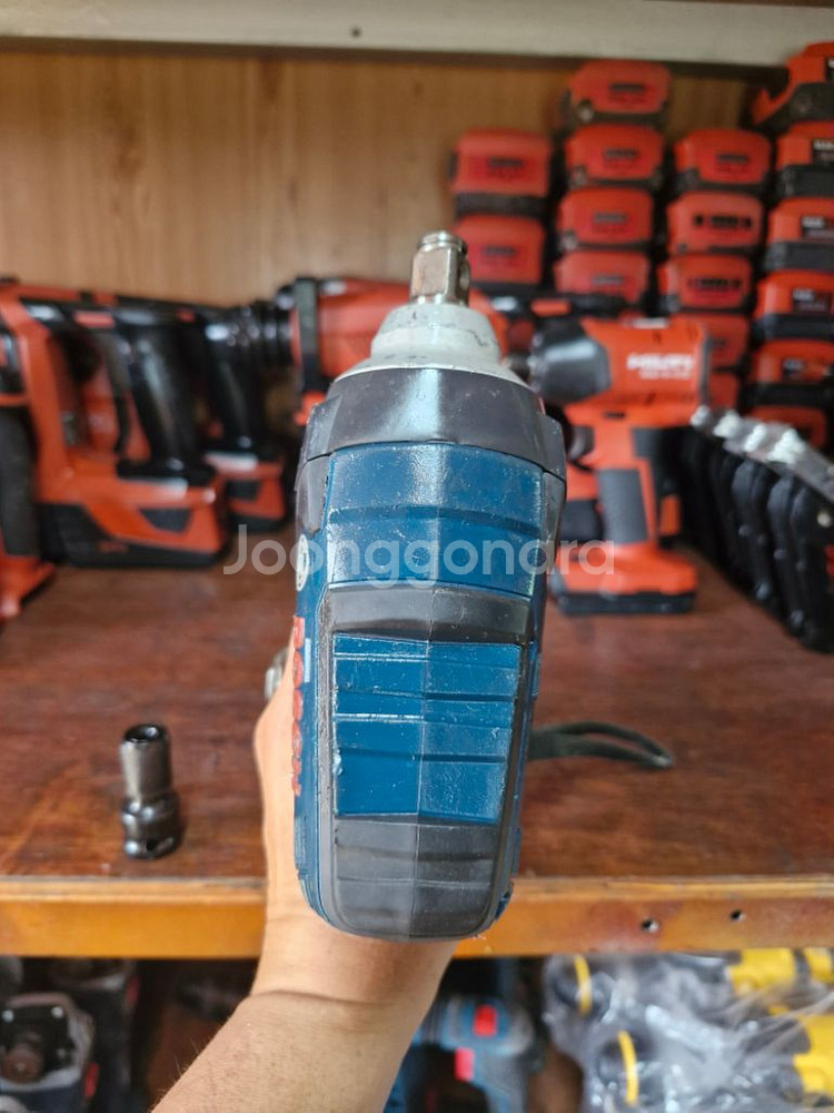 보쉬미드토크임팩렌치 GDS18V300 아시바렌치--6