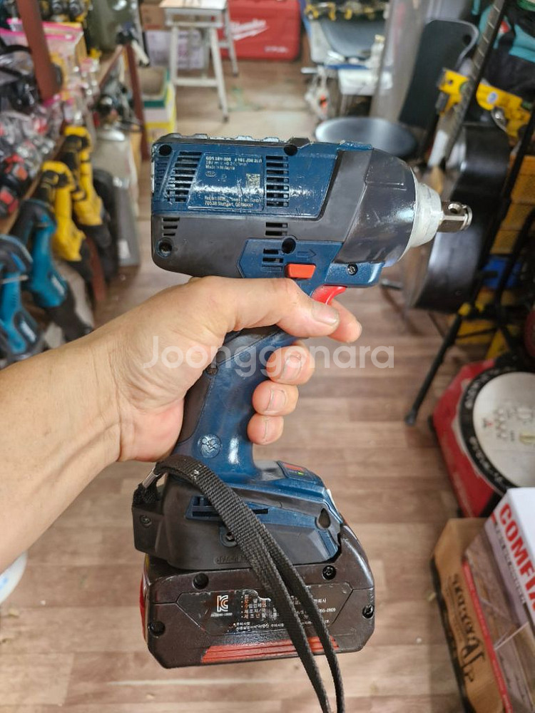 보쉬미드토크임팩렌치 GDS18V300 아시바렌치--7