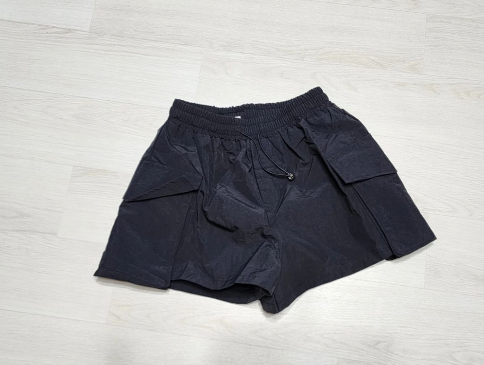 (새제품) 프라다재질 바스락 숏 반바지--2