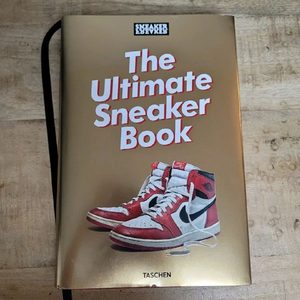 The Ultimate Sneakers Book운동화책