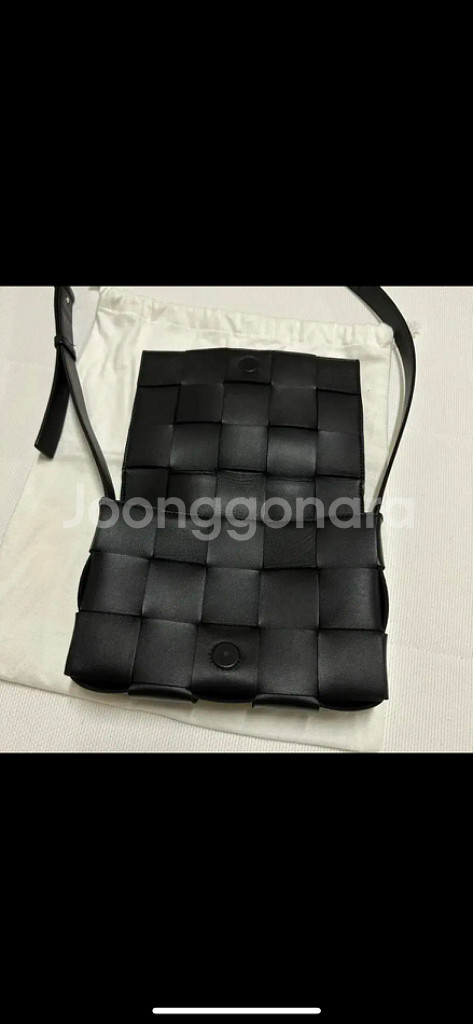 보테가베네타 카세트백 블랙 무광--4