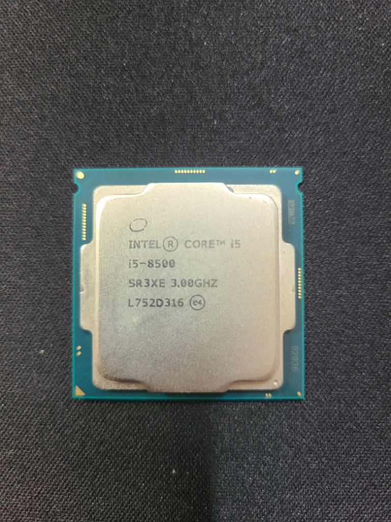 (택포) 인텔 i5-8500 CPU + 쿨러 중고