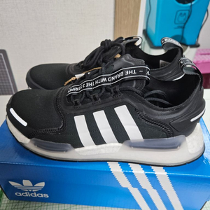 아디다스 nmd v3 265 새제품