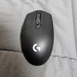 새상품급 로지텍 G304 무선마우스 블랙색상 판매합니다