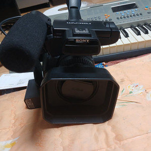 SONY HXR-NX100