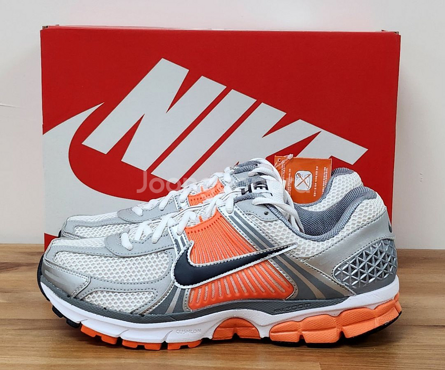 나이키 줌 보메로 5 270--2