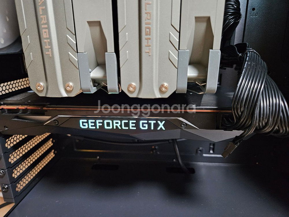 TITAN XP 12GB 팝니다 1080ti 급--0