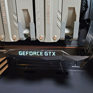 TITAN XP 12GB 팝니다 1080ti 급