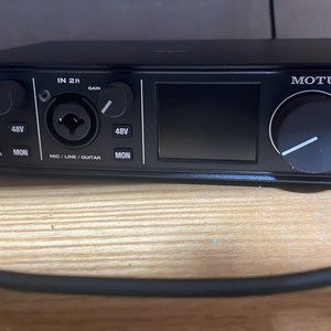 모투 motu m2 오디오 인터페이스 팝니다