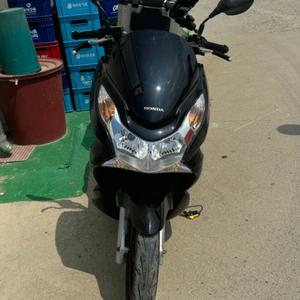 혼다 PCX 2014년식 124cc 중고 판매합니다.