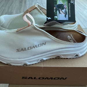 Salomon rx slide (10.5 size)