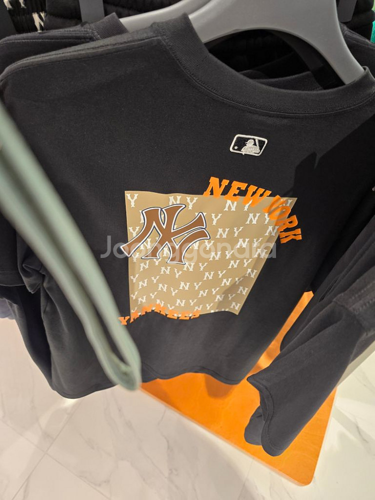 mlb엠엘비 모노티브티셔츠 신상품저렴히판매--1