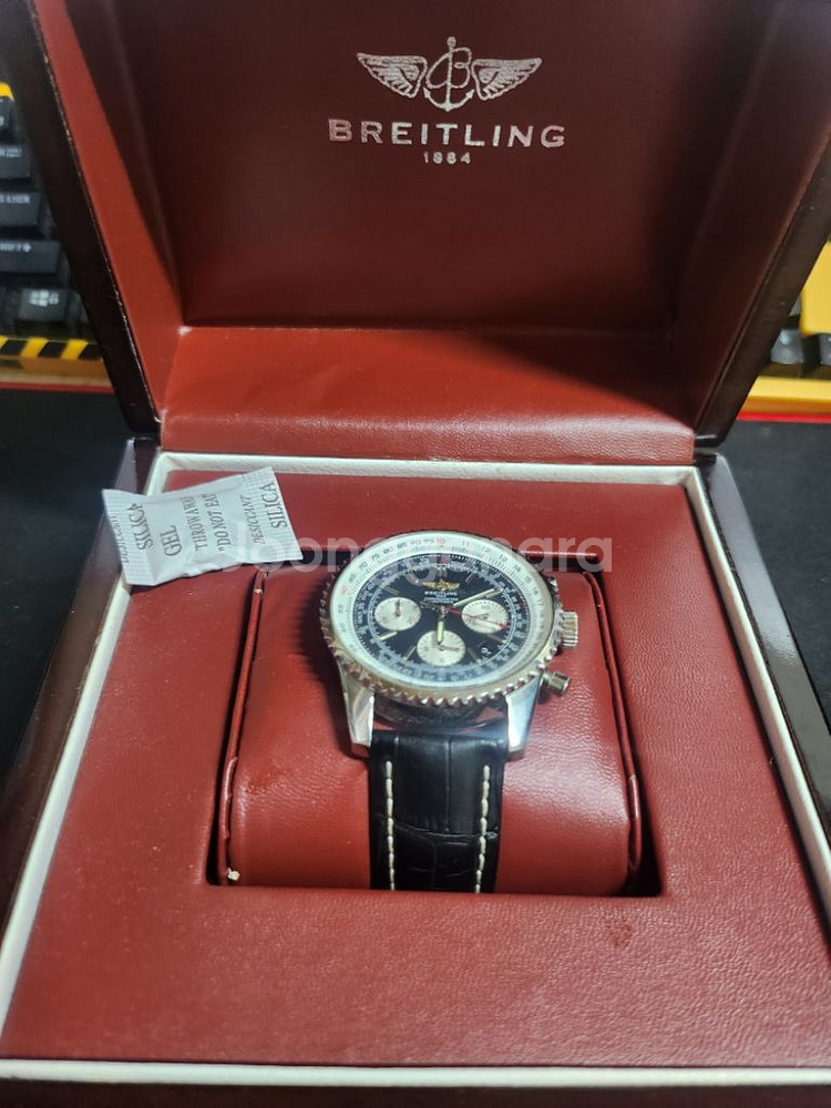 브라이틀링 A급 판매합니다 150000원--1