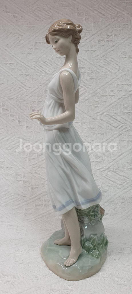 (택포)중형 스페인 야드로피겨린7709 여신을 위한 꽃--1