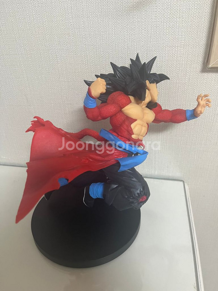 초사이어인 손오공 피규어(급처)--1