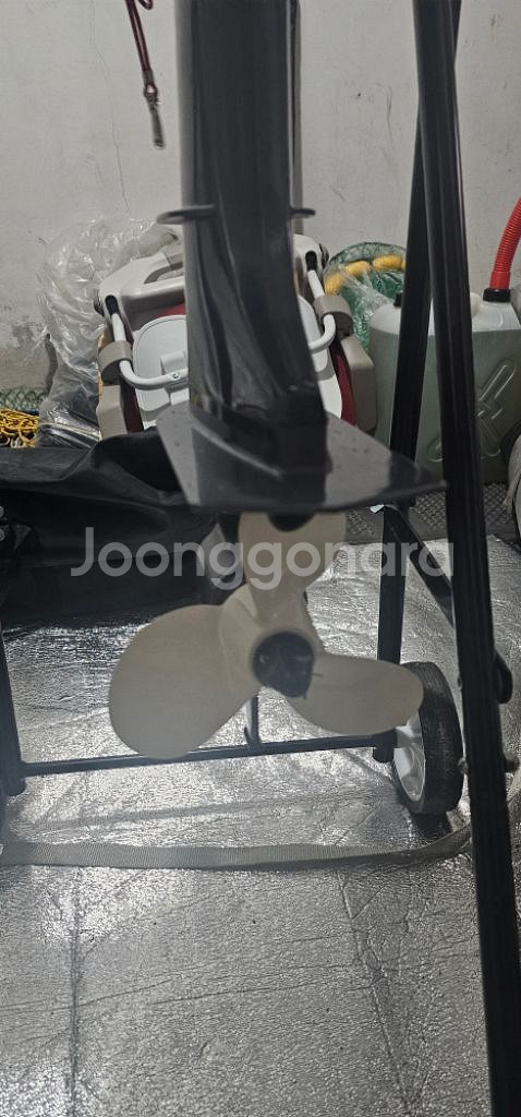24년식 야마하 선외기 2행정 4.9마력 팝니다--6