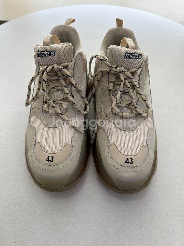 발렌시아가 트리플 S--4