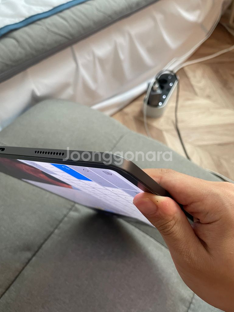 아이패드 프로 12.9 5세대 128GB 북미판+키보드--3