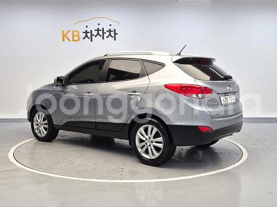 @10년식 투싼 ix 디젤 R20 2WD LX20 스--1