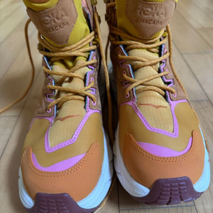 호카 아나카파 완전 새제품