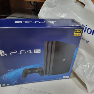 ps4 pro CUH-7218B 1TB