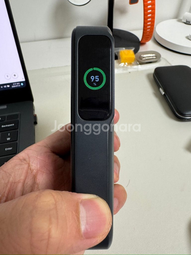 앤커 qi2 보조배터리 10,000mAh 판매합니다--2