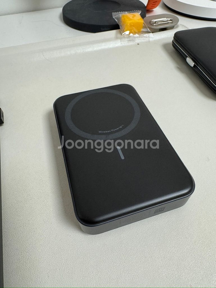 앤커 qi2 보조배터리 10,000mAh 판매합니다--3