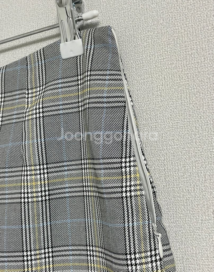 (새상품 / 택가39900원) 솔로이스트 체크 스커트--1