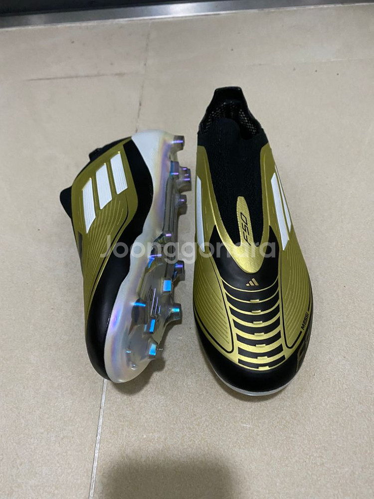 아디다스 f50 메시 엘리트 fg 250사이즈 팝니다--2