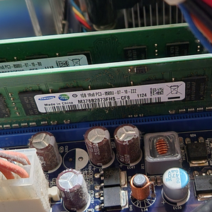 DDR3 4G PC3-8500 구합니다 8500방식