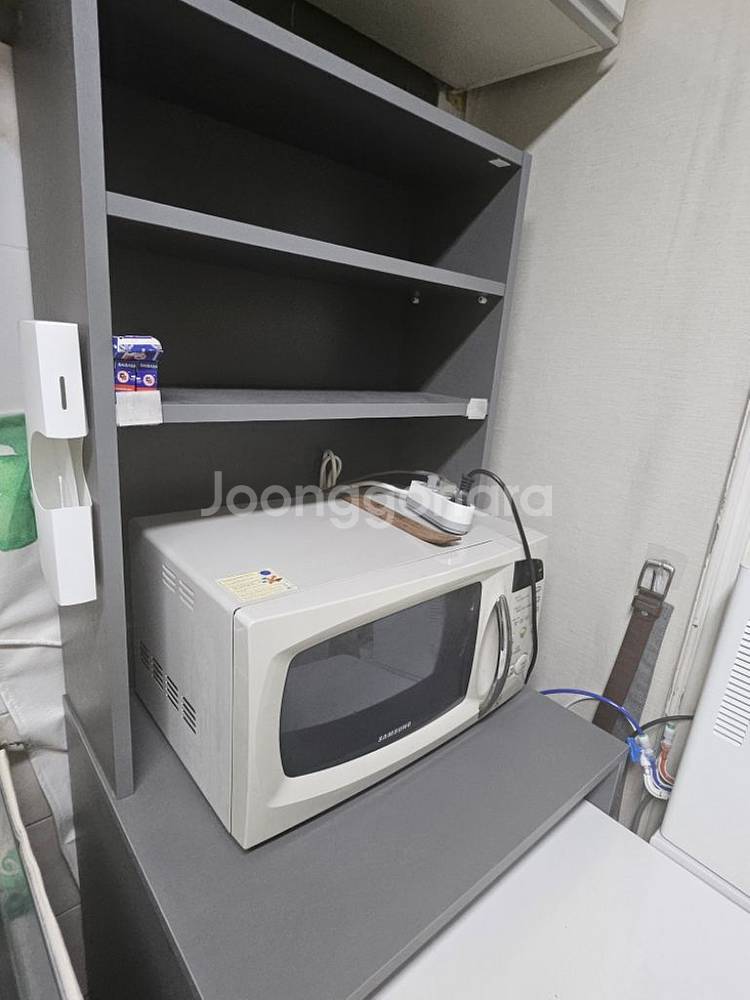 전자레인지 거치대 겸 아일랜드 식탁 판매합니다--1