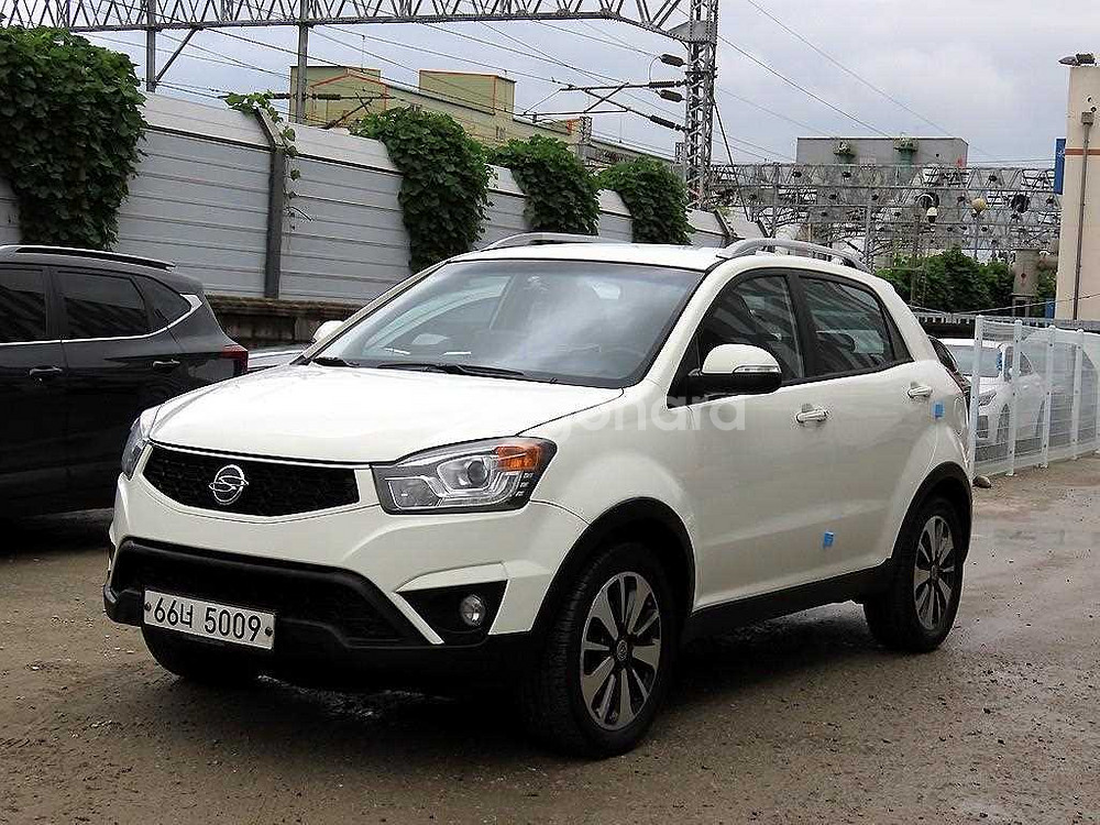 @14년식 뉴 코란도C 2.0 2WD CVT 고급형--1
