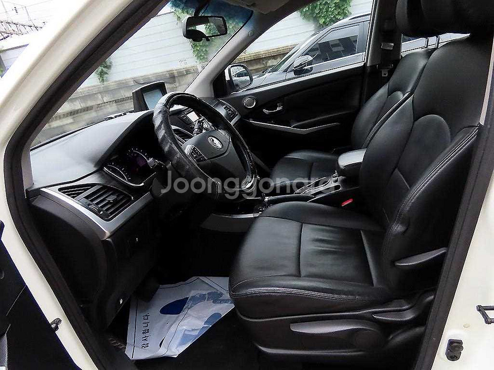 @14년식 뉴 코란도C 2.0 2WD CVT 고급형--4
