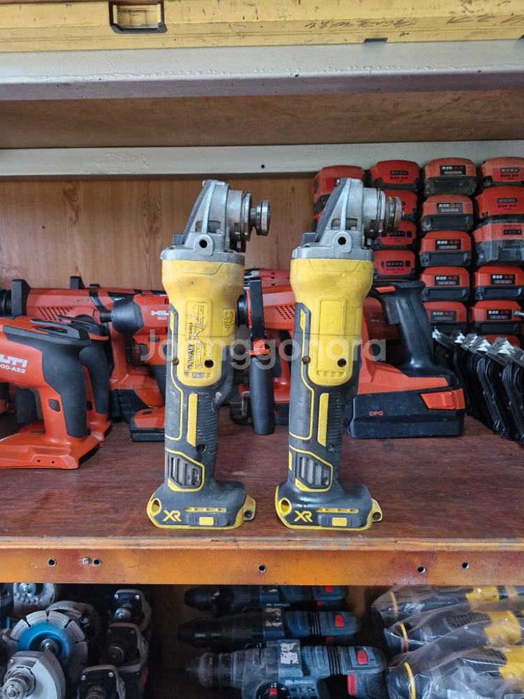 디월트충전그라인더 DCG405 5인치그라인더.본체만--2