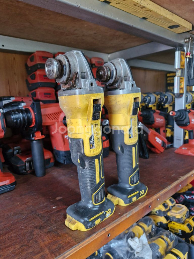 디월트충전그라인더 DCG405 5인치그라인더.본체만--1