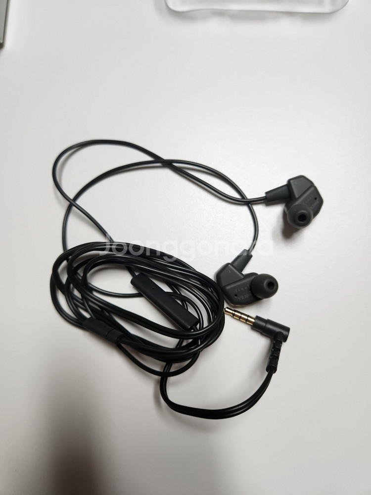 vr2000 게이밍이어폰 팝니다--0