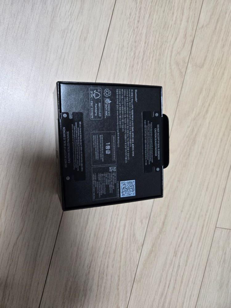 미개봉 버즈3프로 화이트 팝니다--1