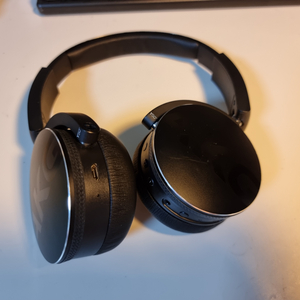 AKG Y50BT 헤드셋