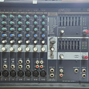 야마하 EMX 212S 파워드 믹서 팝니다.
