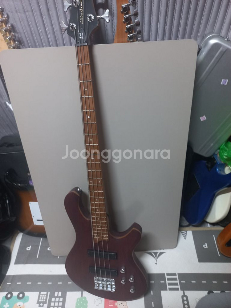 데임 폴앤폴 250 베이스기타--3