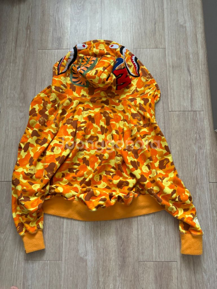 BAPE X 배틀그라운드 콜라보 샤크집업 한정판--2