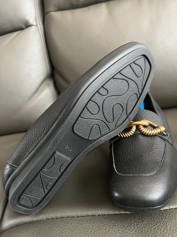 (새제품) 천연소가죽 가이거 아이넌 로퍼 240mm--2