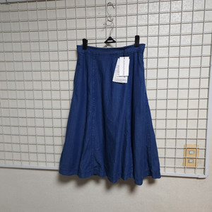 (새상품)캘빈클라인롱청치마(허리25-26) 이미지