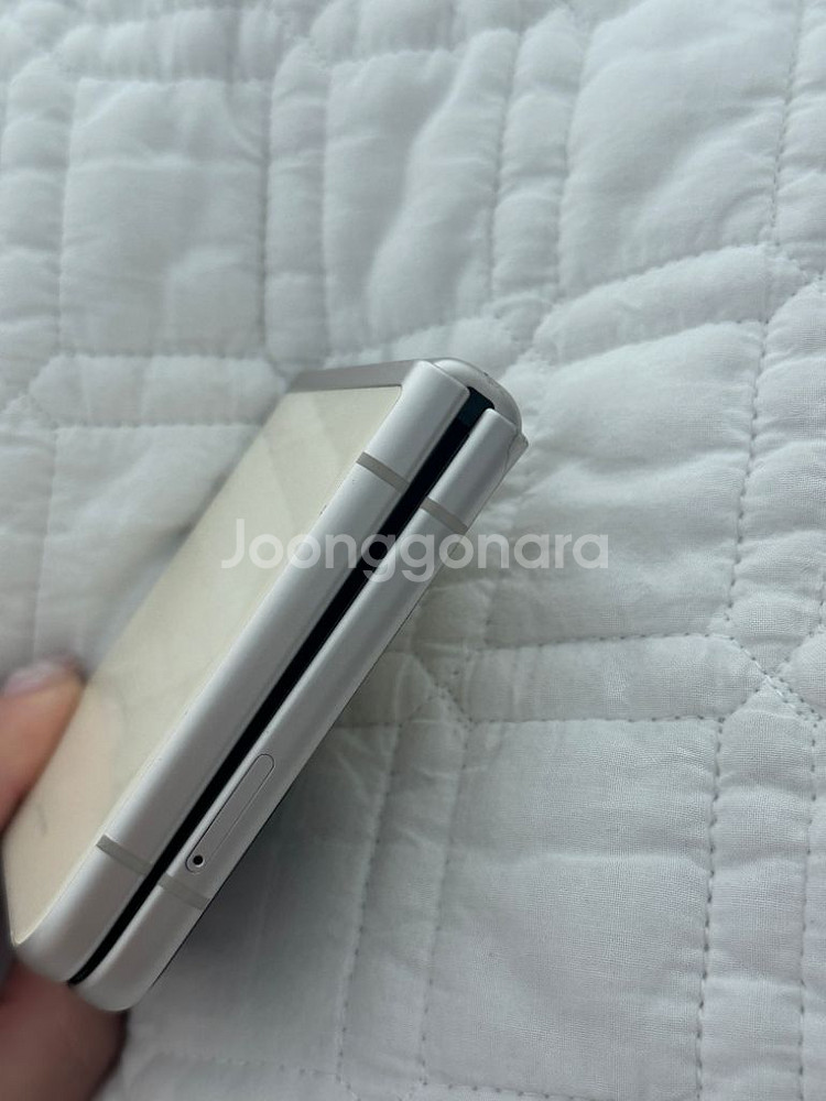 갤럭시 제트플립3 256GB 크림색--3