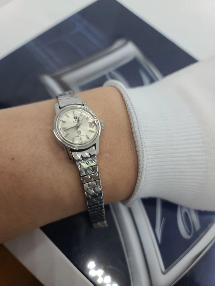빈티지 RADO 여성용 자동 메탈 시계/SWISS 이미지