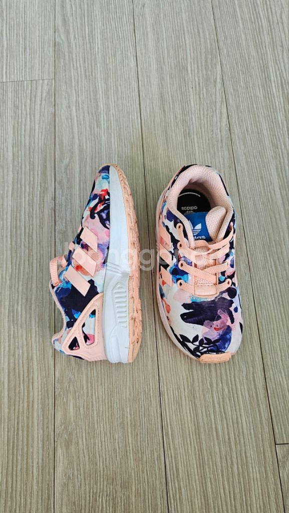 리미테이션 한정판 아디다스 키즈 ZX Flux150--3