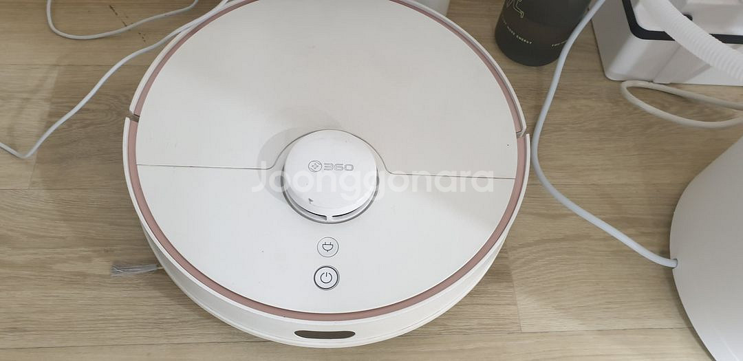 치후360 로봇청소기 + 배터리--1