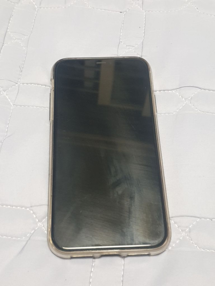 아이폰11 64g 화이트 팜니다--0