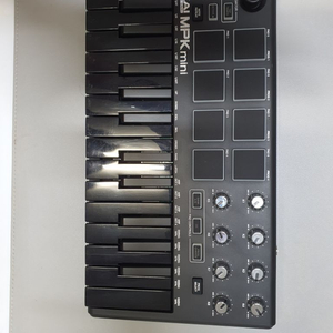 AKAI MPK MINI